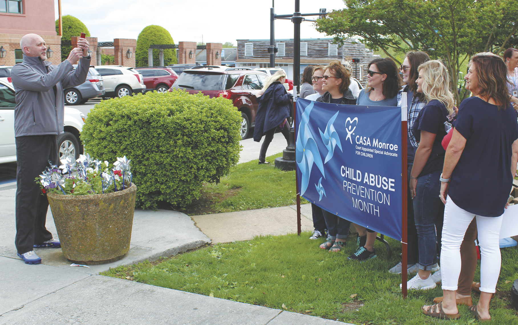 Walking against child abuse